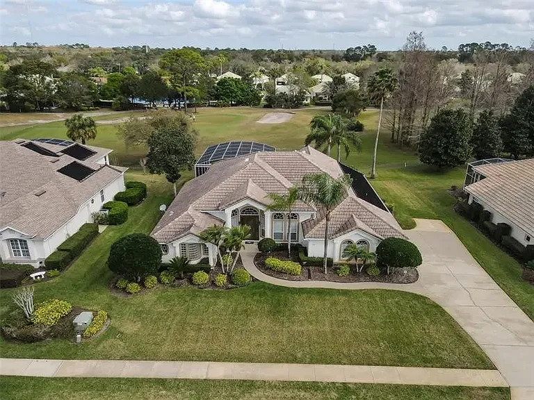 384 Caddie Dr — Photo 1