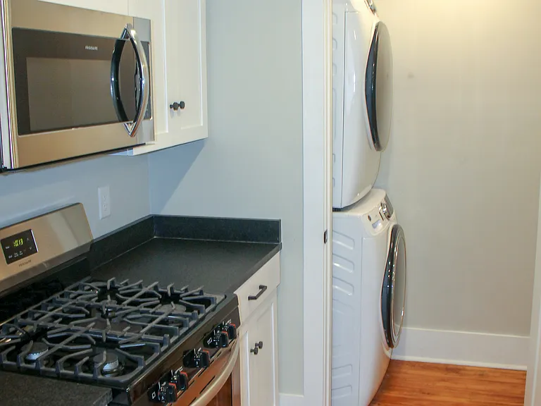 420 2nd St #301 — Photo 7