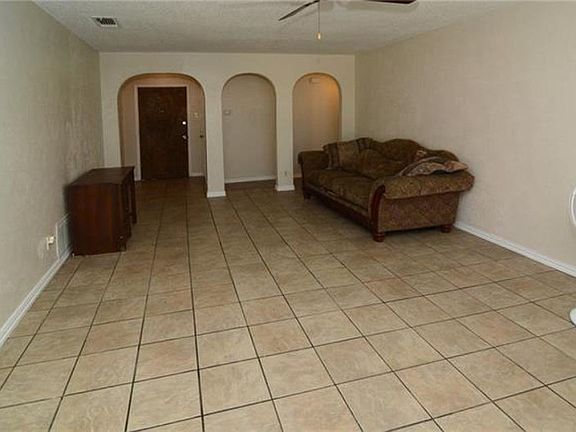 3rd image of 3505 Birchwood Ln