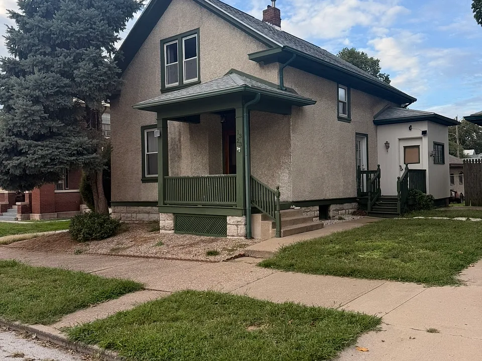 1323 Payson Ave