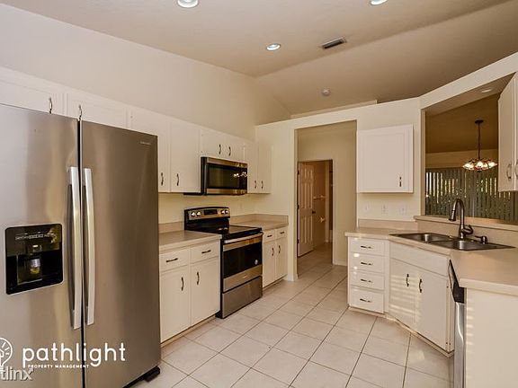 4th image of 1427 Victory Palm Dr