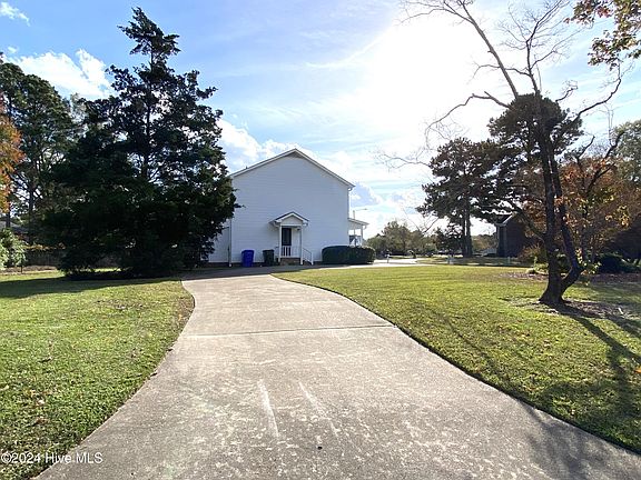 3rd image of 1610 Paramore Drive