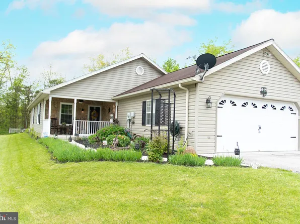 35 Curtis Dr, East Berlin, PA 17316