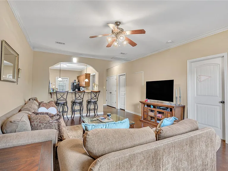 3321 General Pkwy — Photo 3