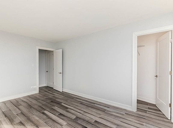 4th image of 3930 N Pine Grove Ave APT 804