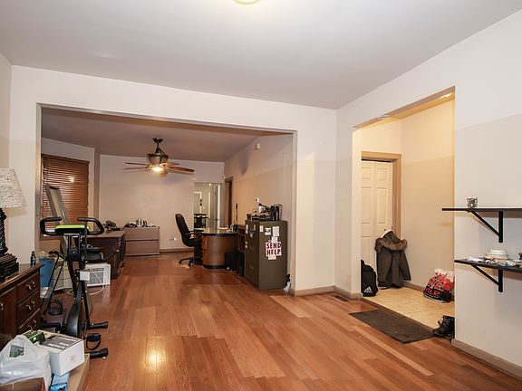 4th image of 5021 W Washington Blvd