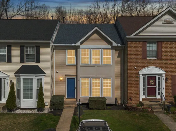 9 Augustine Ct, Gaithersburg, MD 20879