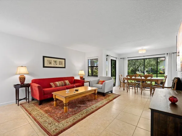 12660 Shoreline Dr APT 1A, Wellington, FL 33414