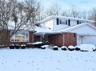 5398 Kilbourne Dr, Lyndhurst, OH