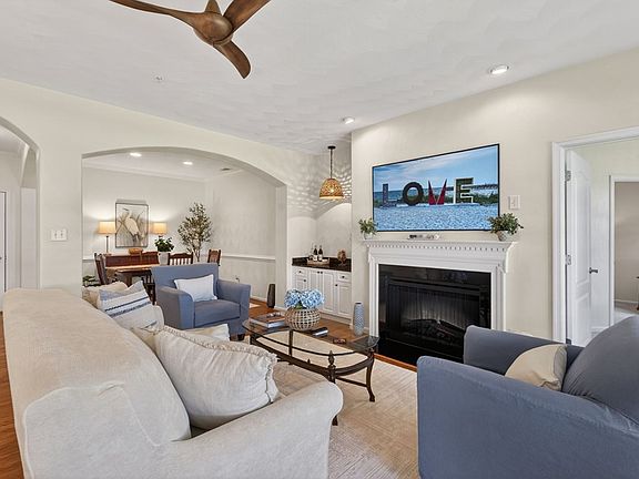 2nd image of 315 Troon Ct