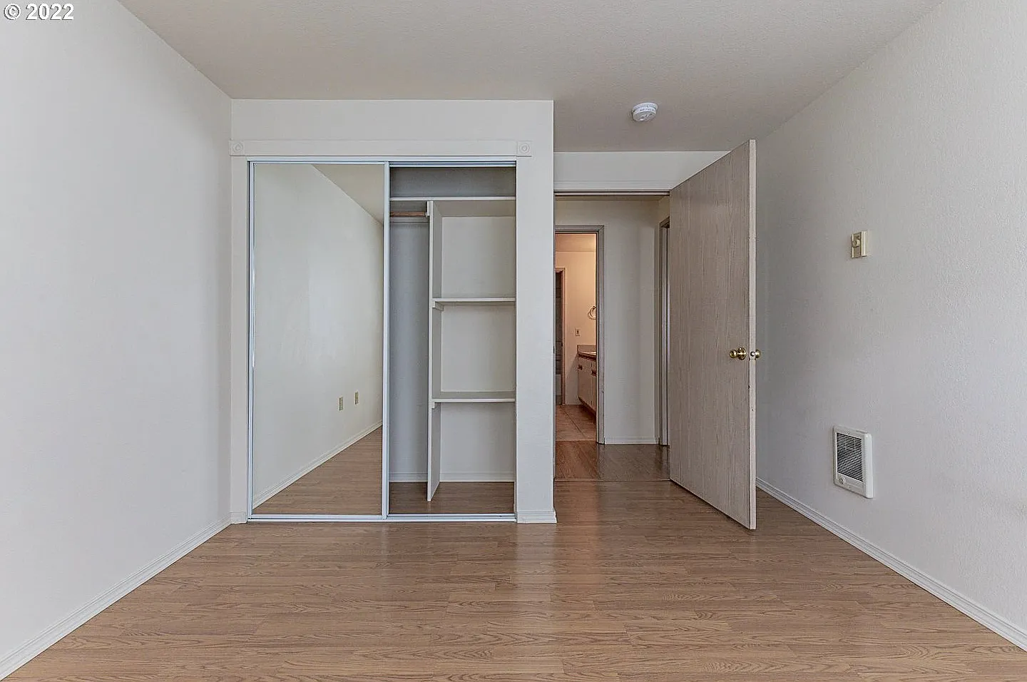 3 bed, 1400 sqft, $2,395 — Photo 3