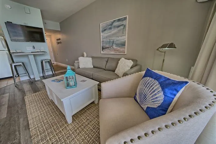 9800 S Thomas Dr — Photo 3