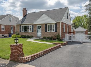 9 Pearson Ln, Havertown, PA 19083