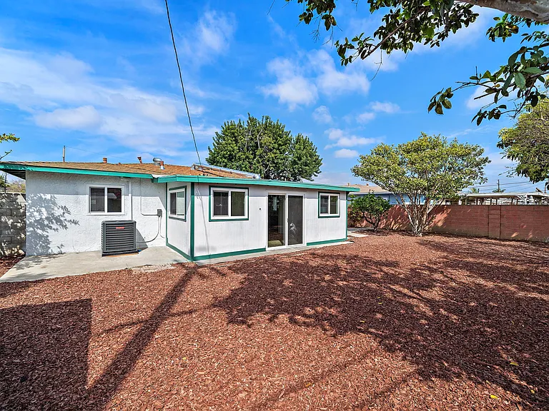 1410 W Camden Pl — Photo 18