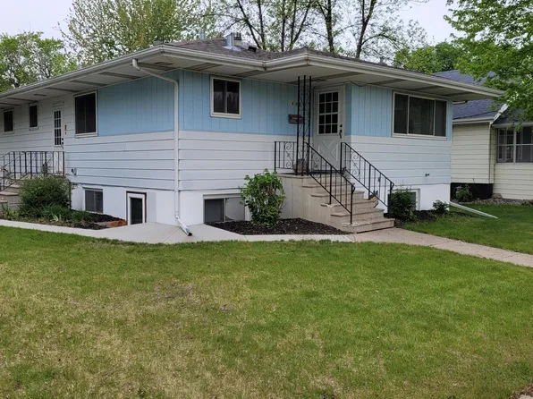 1606 11th St N, Fargo, ND 58102