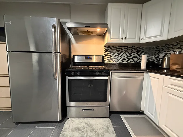 1 W End Ave — Photo 3