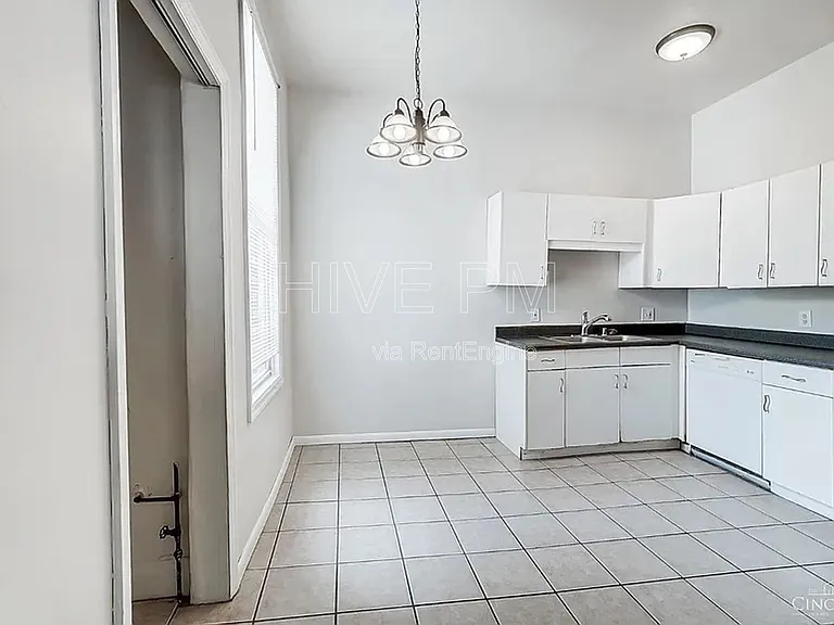 2705 Hackberry St #1 — Photo 13