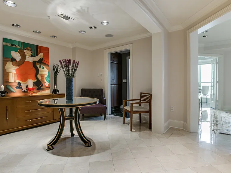 3401 Lee Pkwy #1208 — Photo 4