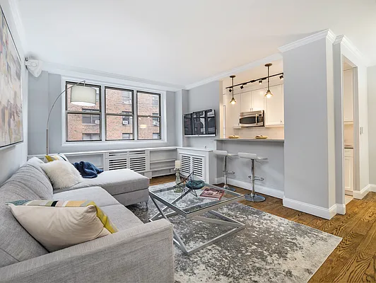 Sold by William Raveis Real Estate | media 2