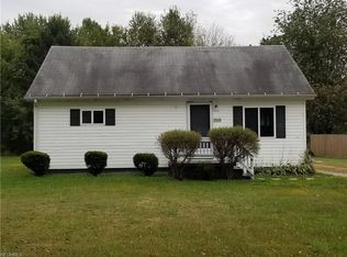 2928 Bugby Rd, North Kingsville, OH 44068