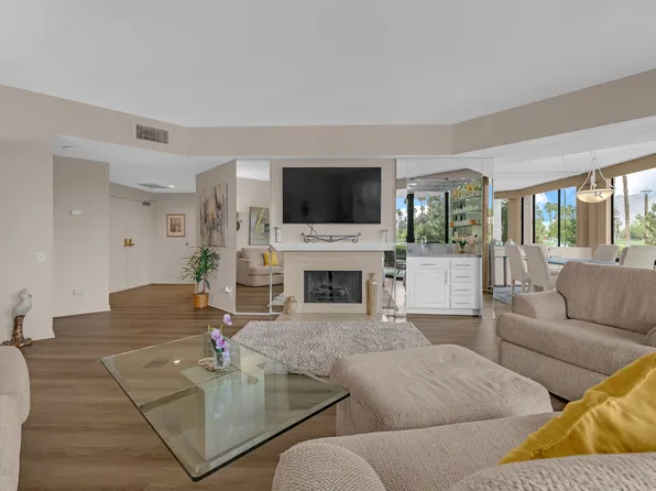 910 Island Dr APT 112, Rancho Mirage, CA 92270
