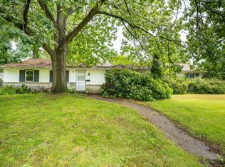 1129 Par 4 Cir, Kalamazoo, MI 49008