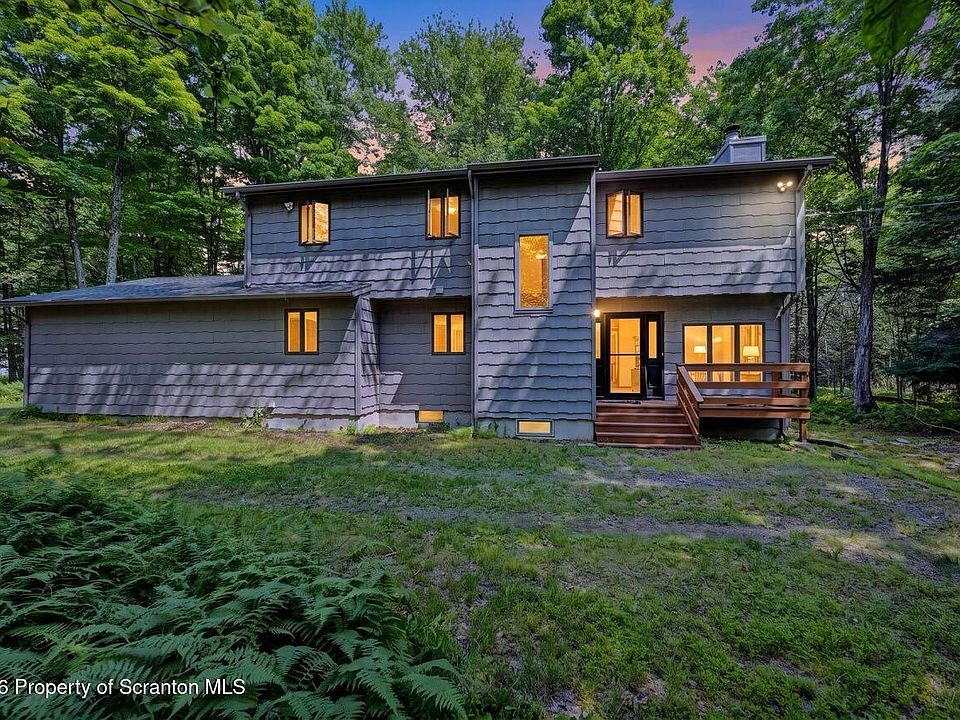 1st image of 82 Delbert Dr