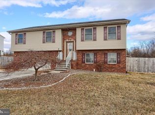 2 Bonniefield Cir, Gettysburg, PA 17325