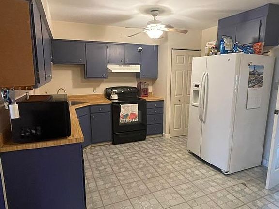 4th image of 461 Blaker Dr