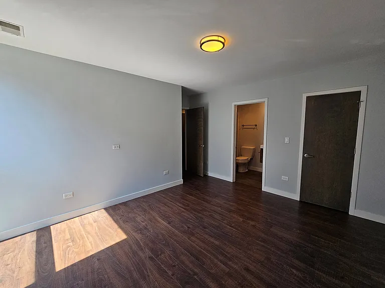 HIGHPOINT Lakeview on Sheffield — Photo 9