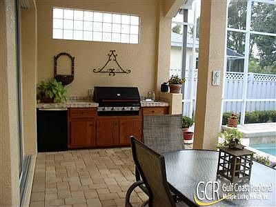 Outdoor Kitchen