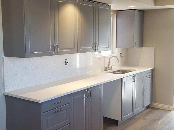 Kitchen w/stainless Appliances