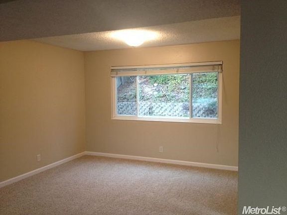 3rd image of 9395 Blue Oak Dr