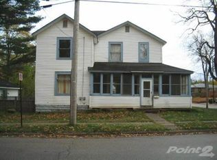 210 E 4th St, Buchanan, MI 49107