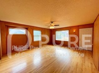 1737 N Rosa Parks Way, Portland, OR 97217