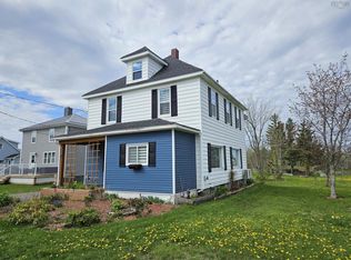 37 Morris St, Springhill, NS B0M 1X0