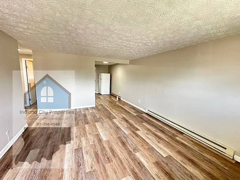 569 S Home Ave #2 — Photo 3