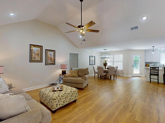 2nd image of 60 Forest Lake Ct