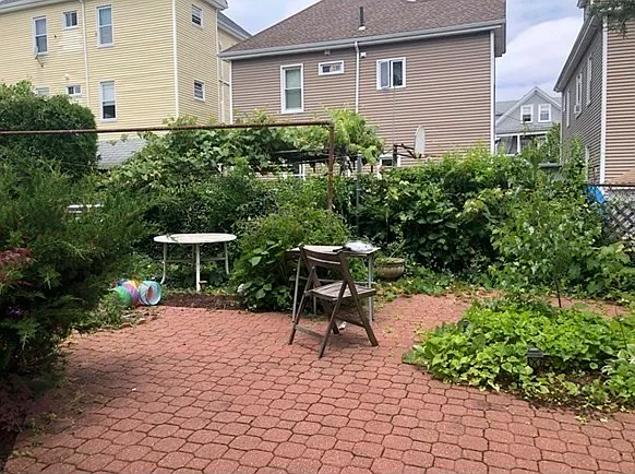 33 Sidney St — Photo 2
