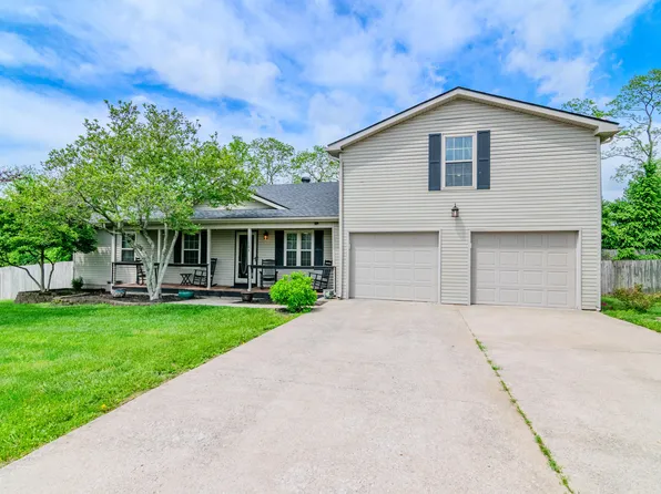 104 Waverly Ln, Frankfort, KY 40601