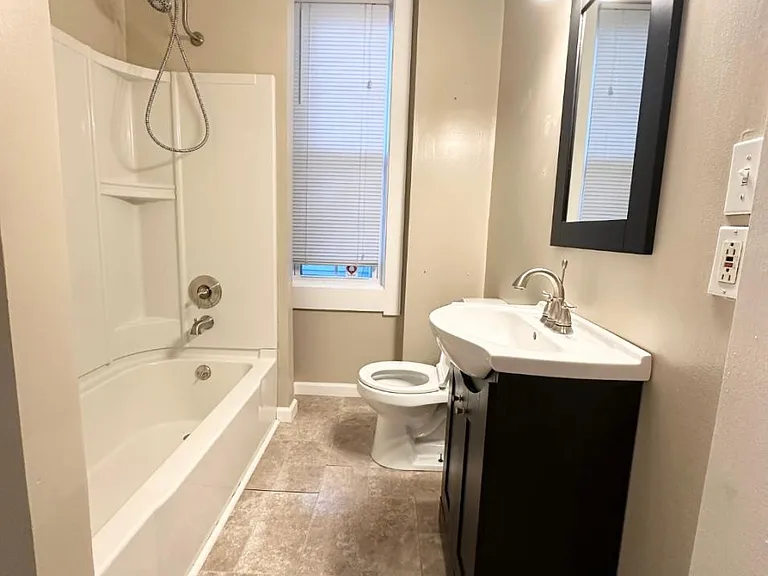 1624 Castle Ave #DOWNSTAIRS — Photo 11