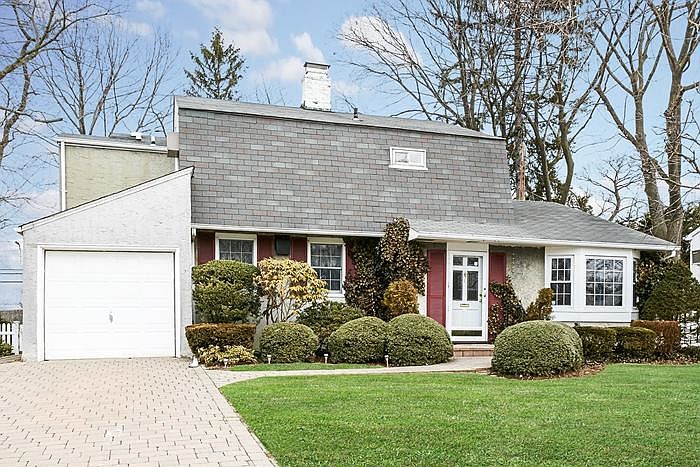 1st image of 79 Hickory Ln
