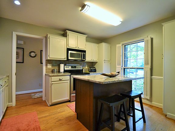 5th image of 8306 Braeside Ct