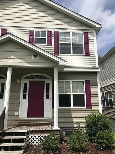 104 Prowler Ln — Photo 1