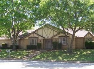 1121 Crowley Rd, Arlington, TX 76012