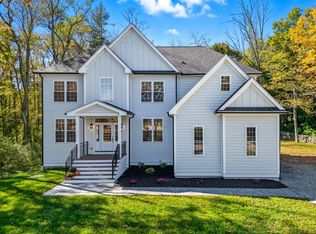 8 Hough Rd, Sutton, MA 01590