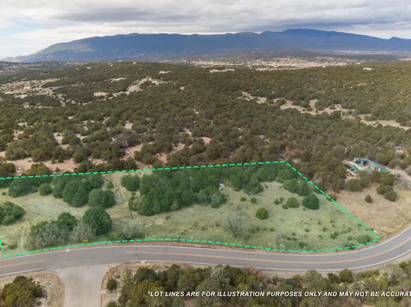 47 Woodlands Dr, Tijeras, NM 87059