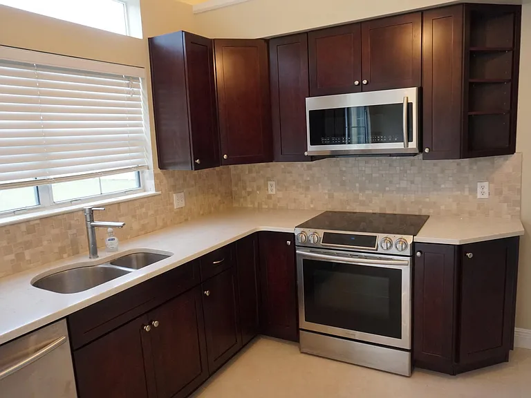 300 Somerset Bridge Rd — Photo 13