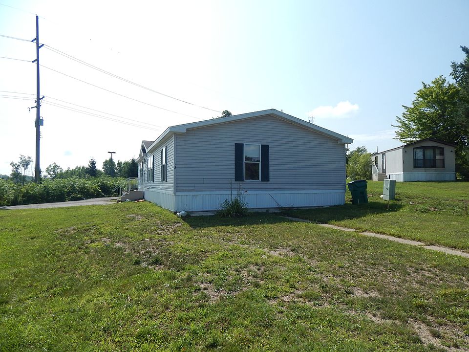 1st image of 13 Bluebird Hill Dr