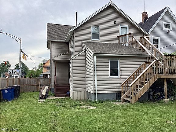 4th image of 2233 W 98th St